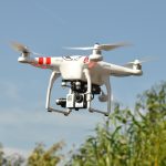 Parrot's become known as one of the best drone companies to offer professional-quality drone pieces at a fraction of the price — and it's easy to see why when you check out the Bebop line of drones. This drone comes standard with a lightweight but high-quality 1080p camera capable of giving you amazing aerial photography. Built-in stabilizers make it possible to take perfectly even shots without blur, which means that even beginners will be able to get great shots without too much practice. As a result, bargain buyers call the Parrot Bebop one of the best drones for aerial photography — especially for newbies to the art.